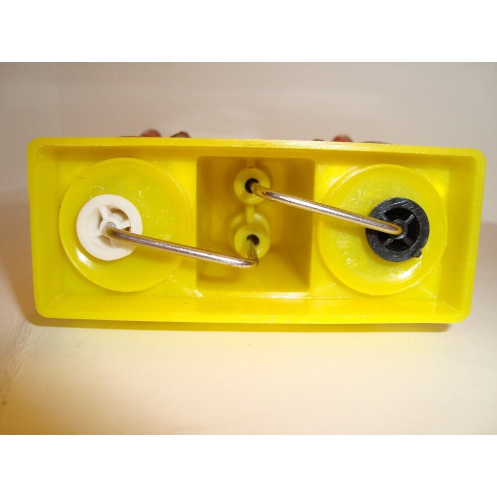 Florida Alligator Salt and Pepper Shakers Plastic Souvenir 2 1/2" Yellow Vintage - Picture 5 of 5